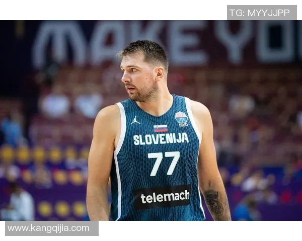 东契奇狂砍73分刷新现役得分纪录独行侠力克太阳终止其11连胜势头